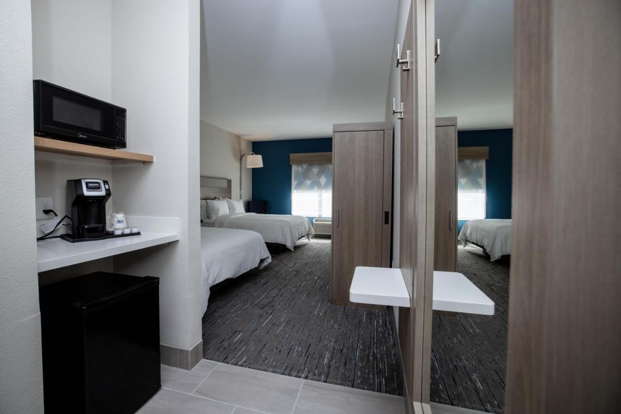 Express & Stadium - Airport Area By Ihg 3*