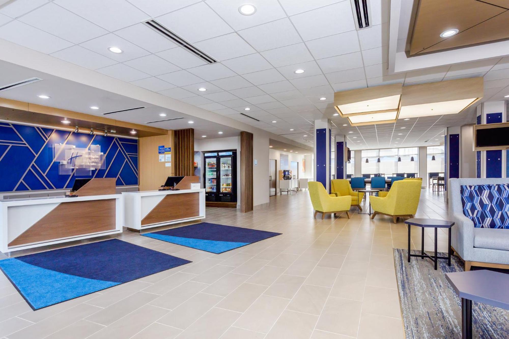 Express & Stadium - Airport Area By Ihg 3*
