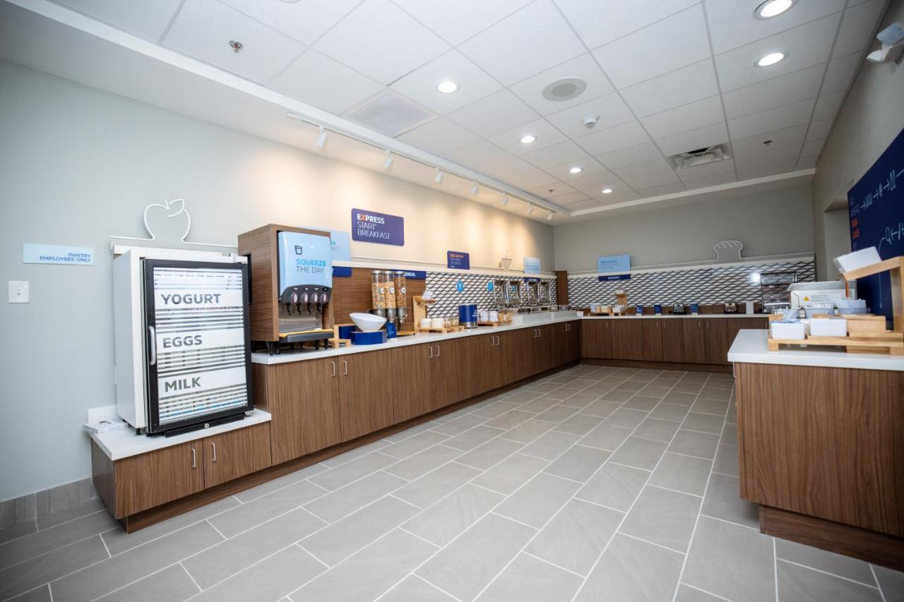 Hotel Express & Stadium - Airport Area By Ihg Tampa