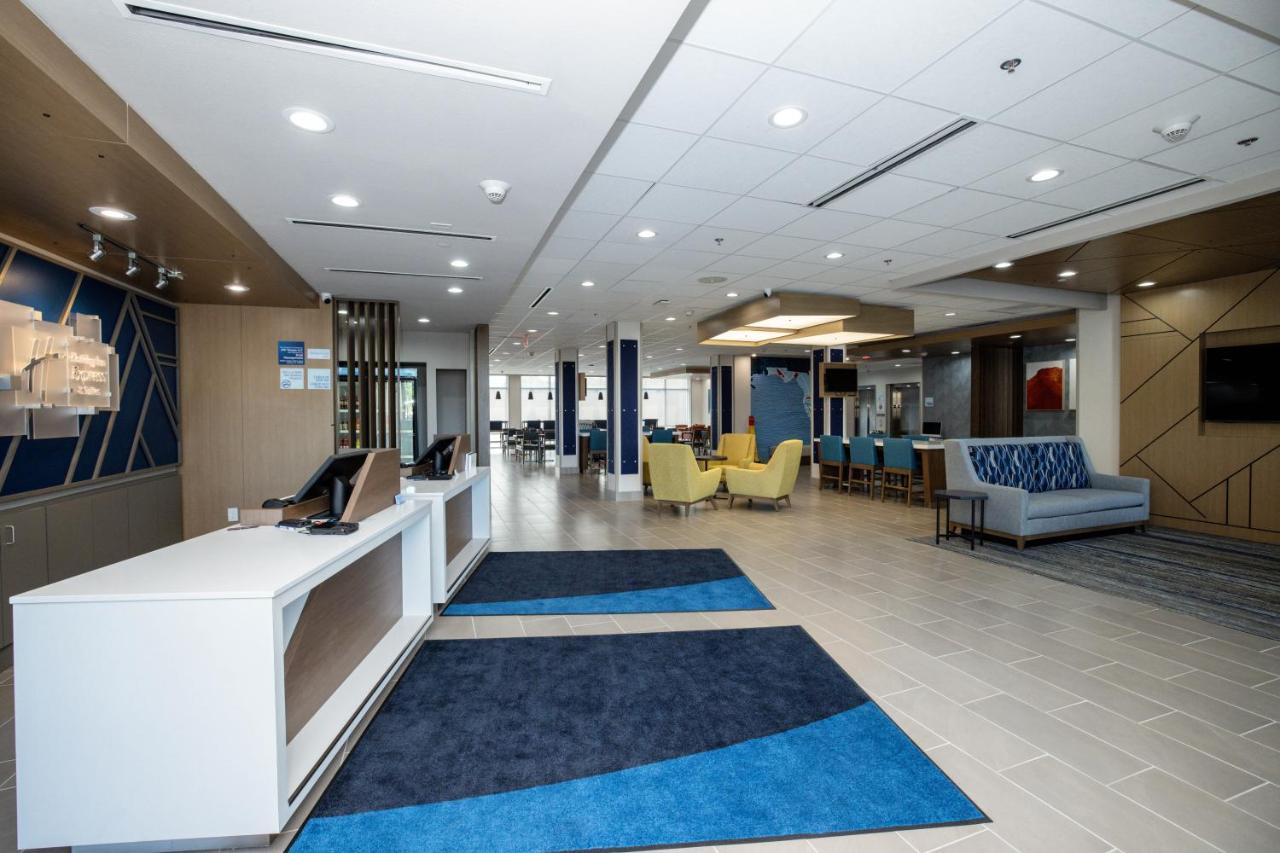 Express & Stadium - Airport Area By Ihg Hotel